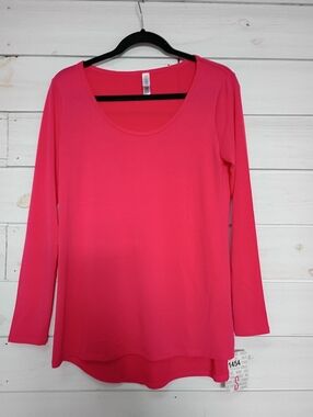 LuLaRoe Lynnae Vibrant Pink Long Sleeve Scoop Neck Top